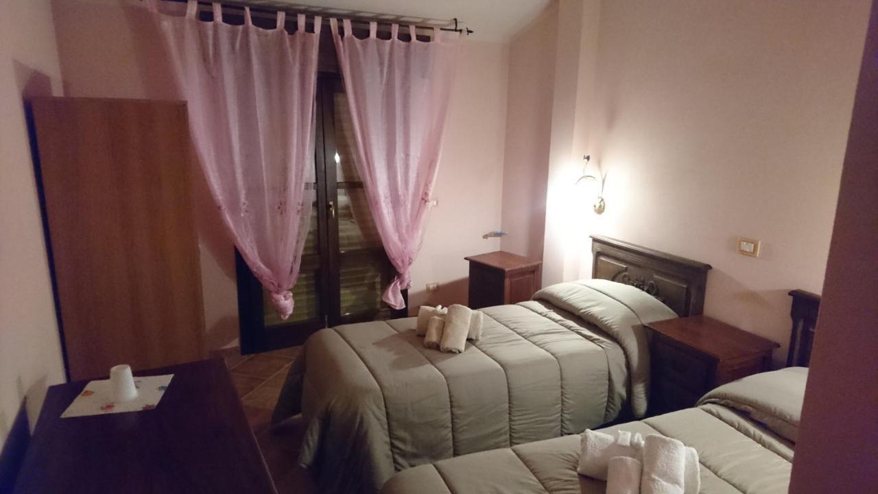 B&B Mony E Nico 리올라사르도 외부 사진